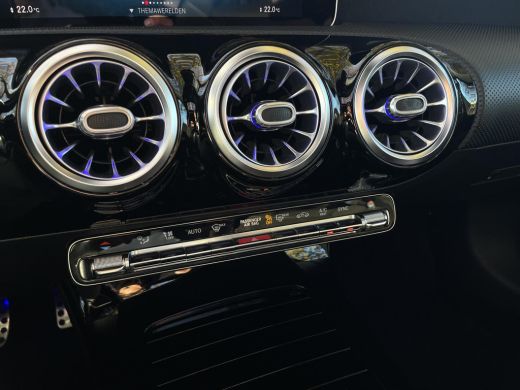 Mercedes-Benz A-Klasse 200 Business Solution AMG | Panoramadak | MBUX | ActivLease financial lease