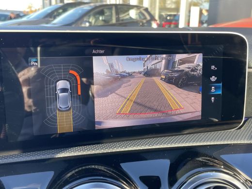 Mercedes-Benz A-Klasse 200 Business Solution AMG | Panoramadak | MBUX | ActivLease financial lease