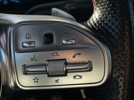 Mercedes-Benz A-Klasse 200 Business Solution AMG | Panoramadak | MBUX | ActivLease financial lease