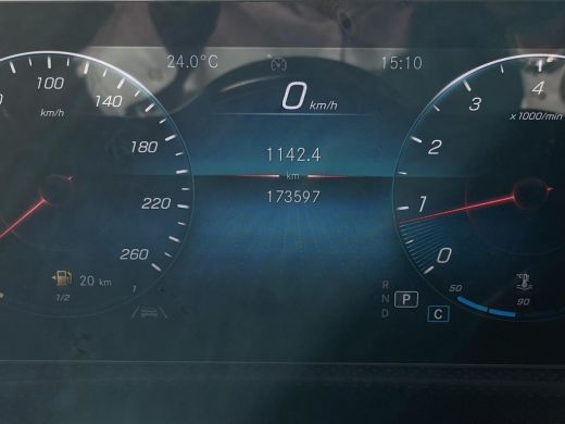 Mercedes-Benz A-Klasse 200 Business Solution AMG | Panoramadak | MBUX | ActivLease financial lease