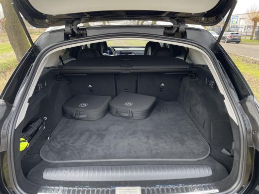 Mercedes-Benz E-Klasse Estate 300 e Luxury Line | Sfeerverlichting | Stoelverwarming | Apple carplay | Achteruitrijcamera | ActivLease financial lease