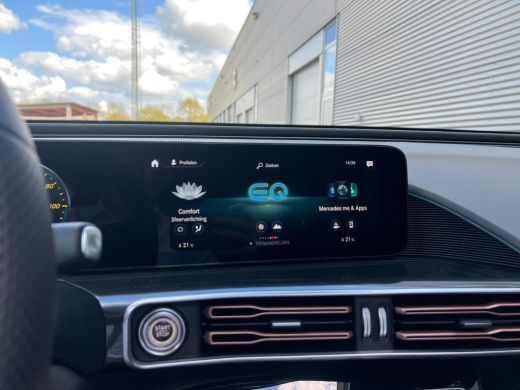 Mercedes-Benz EQC 400 4MATIC AMG Line 80 kWh | Multibeam LED | 360 Camera | ActivLease financial lease