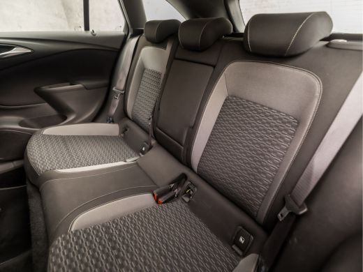 Opel Astra Sports Tourer 1.2 Sport (APPLE CARPLAY, NAVIGATIE, CLIMATE, CAMERA, SPORTSTOELEN, LM VELGEN, CRUI... ActivLease financial lease