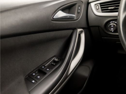 Opel Astra Sports Tourer 1.2 Sport (APPLE CARPLAY, NAVIGATIE, CLIMATE, CAMERA, SPORTSTOELEN, LM VELGEN, CRUI... ActivLease financial lease