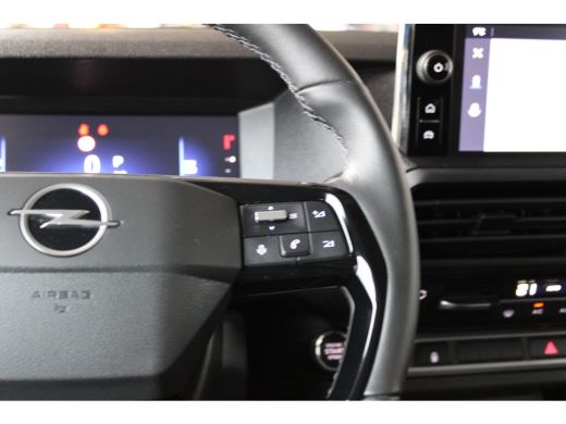 Opel Vivaro 2.0 Diesel 180 DC Irmscher | Trekhaak | Laadruimtebetimmering | Camera | Full-LED | Navigatie | K... ActivLease financial lease