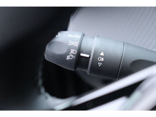 Peugeot 208 1.2 PURETECH 100PK ALLURE / NAVI / LEDER / CLIMA / PDC / 16" LMV / CAMERA / WINTERPAKKET / CRUISE... ActivLease financial lease