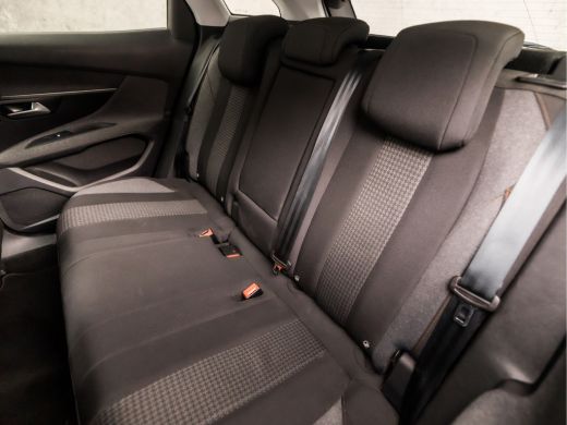 Peugeot 3008 1.2 PureTech Sport (APPLE CARPLAY, GROOT NAVI, 360 CAMERA, TREKHAAK, SPORTSTOELEN, GETINT GLAS, C... ActivLease financial lease