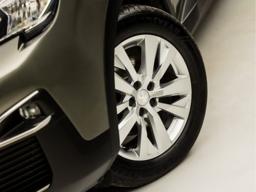 Peugeot 3008 1.2 PureTech Sport (APPLE CARPLAY, GROOT NAVI, 360 CAMERA, TREKHAAK, SPORTSTOELEN, GETINT GLAS, C... ActivLease financial lease