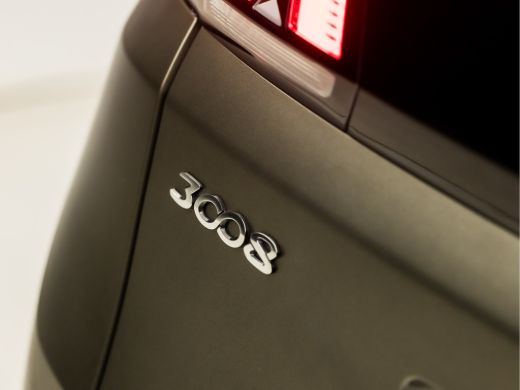 Peugeot 3008 1.2 PureTech Sport (APPLE CARPLAY, GROOT NAVI, 360 CAMERA, TREKHAAK, SPORTSTOELEN, GETINT GLAS, C... ActivLease financial lease