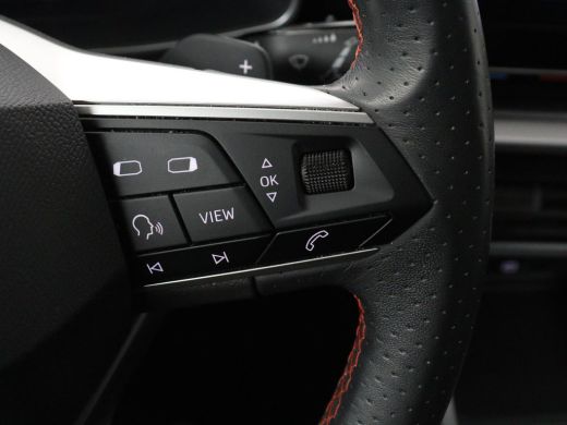 Seat Leon 1.5 eTSI FR Intens | Carplay | Adaptive cruise | Sfeerverlichting | Navigatie | Parkeerhulp | Dod... ActivLease financial lease