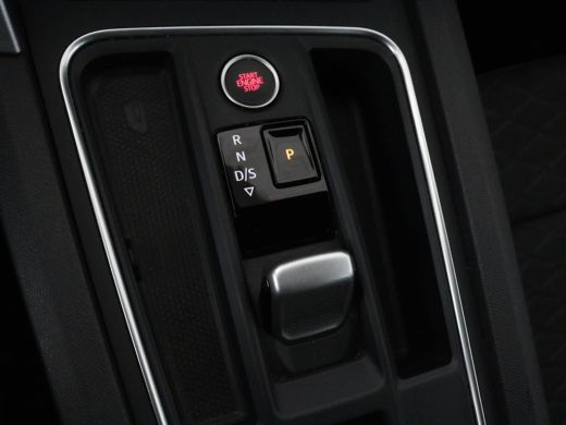 Seat Leon 1.5 eTSI FR Intens | Carplay | Adaptive cruise | Sfeerverlichting | Navigatie | Parkeerhulp | Dod... ActivLease financial lease