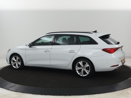 Seat Leon 1.5 eTSI FR Intens | Carplay | Adaptive cruise | Sfeerverlichting | Navigatie | Parkeerhulp | Dod... ActivLease financial lease