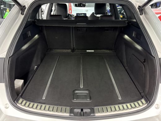 Toyota Corolla Touring Sports 2.0 Hybrid Executive ActivLease financial lease