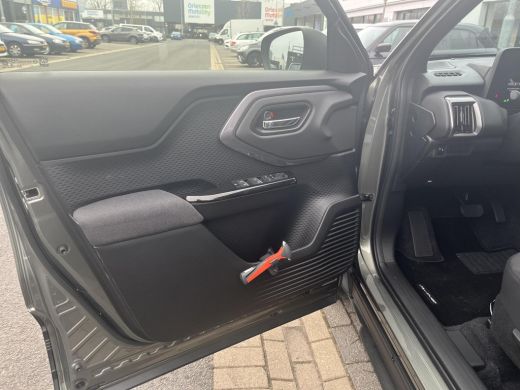 Toyota Urban Cruiser Dynamic 61 kWh ActivLease financial lease