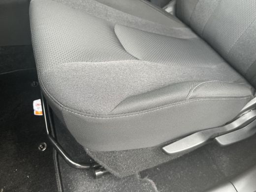 Toyota Urban Cruiser Dynamic 61 kWh ActivLease financial lease