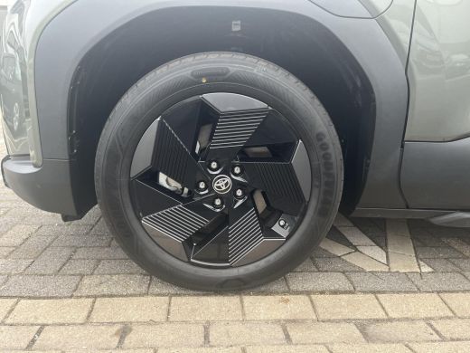 Toyota Urban Cruiser Dynamic 61 kWh ActivLease financial lease