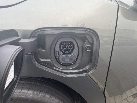 Toyota Urban Cruiser Dynamic 61 kWh ActivLease financial lease