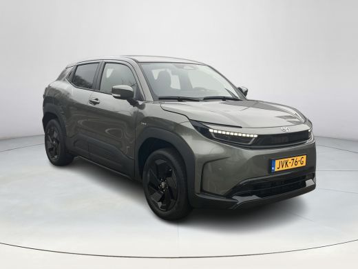 Toyota Urban Cruiser Dynamic 61 kWh ActivLease financial lease