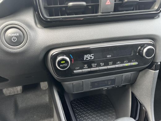 Toyota Yaris 1.5 Hybrid 115 First Edition | LED koplampen | Carplay | Licht metalen velgen | Keyless entry | ActivLease financial lease