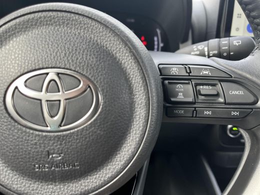 Toyota Yaris 1.5 Hybrid 115 First Edition | LED koplampen | Carplay | Licht metalen velgen | Keyless entry | ActivLease financial lease