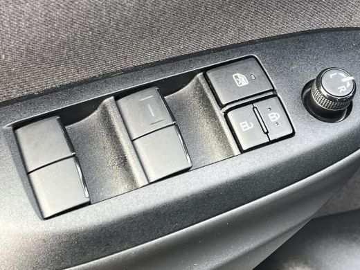 Toyota Yaris 1.5 Hybrid 115 First Edition | LED koplampen | Carplay | Licht metalen velgen | Keyless entry | ActivLease financial lease