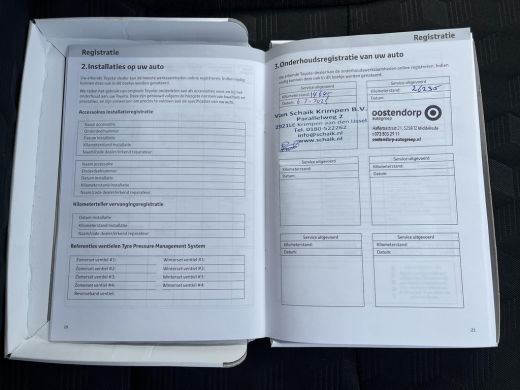 Toyota Yaris 1.5 Hybrid 115 First Edition | LED koplampen | Carplay | Licht metalen velgen | Keyless entry | ActivLease financial lease