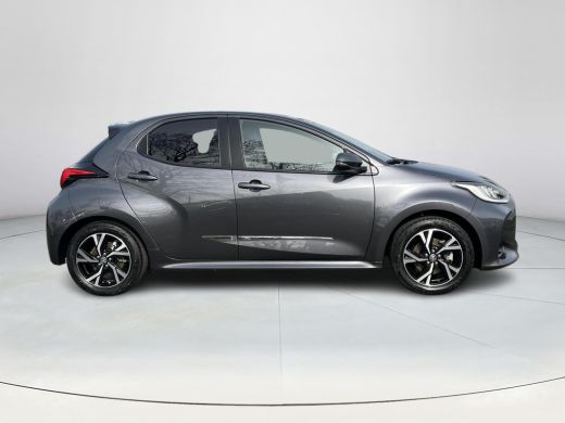 Toyota Yaris 1.5 Hybrid 115 First Edition | LED koplampen | Carplay | Licht metalen velgen | Keyless entry | ActivLease financial lease