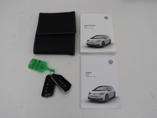 Volkswagen ID.3 First Plus 58 kWh | SOH 90% | Stoel & stuurverwarming | Camera | Adaptive cruise | Sfeerverlichti... ActivLease financial lease