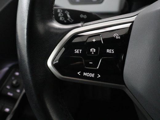 Volkswagen ID.3 First Plus 58 kWh | SOH 90% | Stoel & stuurverwarming | Camera | Adaptive cruise | Sfeerverlichti... ActivLease financial lease