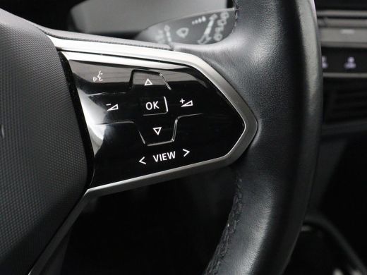 Volkswagen ID.3 First Plus 58 kWh | SOH 90% | Stoel & stuurverwarming | Camera | Adaptive cruise | Sfeerverlichti... ActivLease financial lease