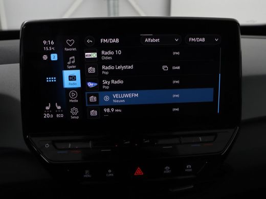 Volkswagen ID.3 First Plus 58 kWh | SOH 90% | Stoel & stuurverwarming | Camera | Adaptive cruise | Sfeerverlichti... ActivLease financial lease