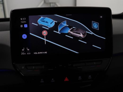 Volkswagen ID.3 First Plus 58 kWh | SOH 90% | Stoel & stuurverwarming | Camera | Adaptive cruise | Sfeerverlichti... ActivLease financial lease