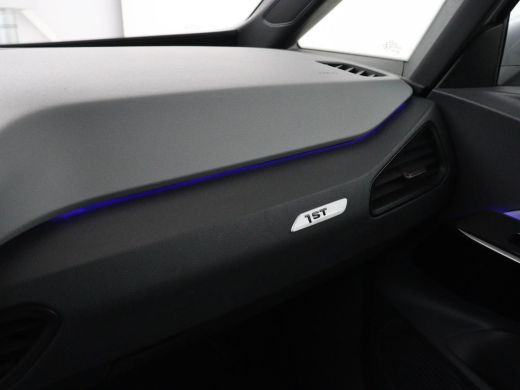 Volkswagen ID.3 First Plus 58 kWh | SOH 90% | Stoel & stuurverwarming | Camera | Adaptive cruise | Sfeerverlichti... ActivLease financial lease