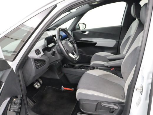 Volkswagen ID.3 First Plus 58 kWh | SOH 90% | Stoel & stuurverwarming | Camera | Adaptive cruise | Sfeerverlichti... ActivLease financial lease