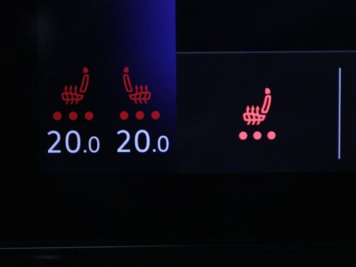 Volkswagen ID.3 First Plus 58 kWh | SOH 90% | Stoel & stuurverwarming | Camera | Adaptive cruise | Sfeerverlichti... ActivLease financial lease