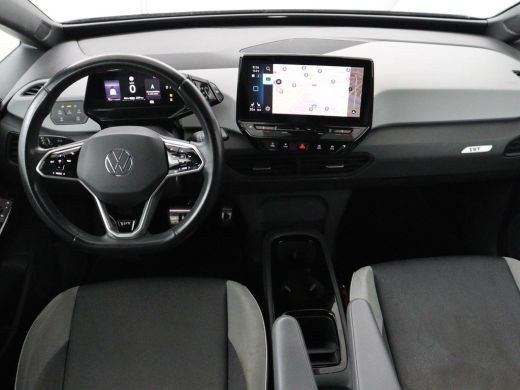 Volkswagen ID.3 First Plus 58 kWh | SOH 90% | Stoel & stuurverwarming | Camera | Adaptive cruise | Sfeerverlichti... ActivLease financial lease