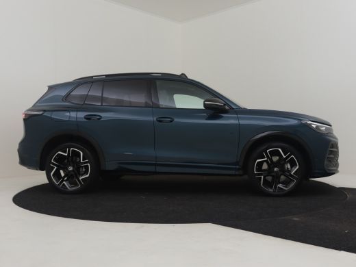 Volkswagen Tiguan 1.5 eHybrid R-Line Edition 272Pk DSG/AUTO | 360 Camera | Elektrich Schuif Kanteldak | Head up dis... ActivLease financial lease