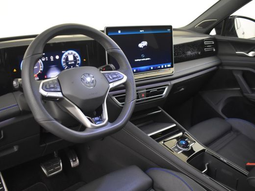 Volkswagen Tiguan 1.5 eHybrid R-Line Edition 272Pk DSG/AUTO | 360 Camera | Elektrich Schuif Kanteldak | Head up dis... ActivLease financial lease