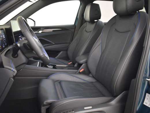 Volkswagen Tiguan 1.5 eHybrid R-Line Edition 272Pk DSG/AUTO | 360 Camera | Elektrich Schuif Kanteldak | Head up dis... ActivLease financial lease