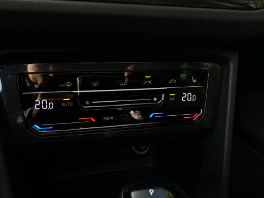 Volkswagen Tiguan R 2.0 TSI 4Motion | 320PK | DAB | Camera | Info Bas: 0492-588982 nieuwprijs &euro; 95000 ActivLease financial lease