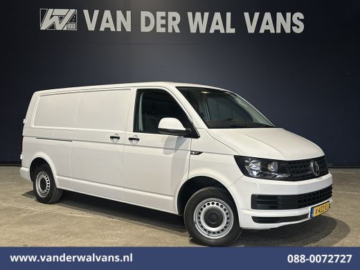 Volkswagen Transporter 2.0 TDI L2H1 Euro6 Airco | Camera | Apple Carplay | Trekhaak | Cruisecontrol Android Auto, Bijrij...