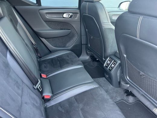 Volvo  XC40 Recharge Twin Pro | Pano | Memory | BLIS | Pilot Assist | Warmtepomp | 360 camera | Harman/Kardon | ActivLease financial lease