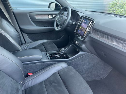 Volvo  XC40 Recharge Twin Pro | Pano | Memory | BLIS | Pilot Assist | Warmtepomp | 360 camera | Harman/Kardon | ActivLease financial lease