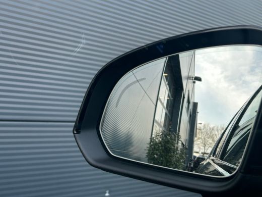 Volvo  XC40 Recharge Twin Pro | Pano | Memory | BLIS | Pilot Assist | Warmtepomp | 360 camera | Harman/Kardon | ActivLease financial lease