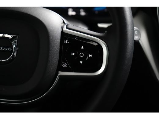 Volvo  XC60 2.0 T6 Plug-in hybrid AWD Plus Black Edition | Trekhaak | Luchtvering | Stoel  + Stuur verwarming... ActivLease financial lease