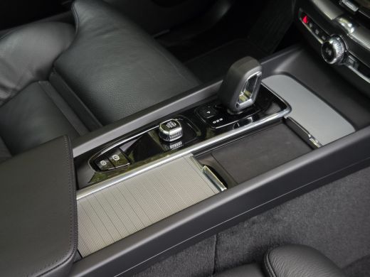 Volvo  XC60 2.0 T8 AWD R-Design Plug-In Hybrid | Luchtvering | 360 Camera | Harman/Kardon | Panoramadak | Pil... ActivLease financial lease