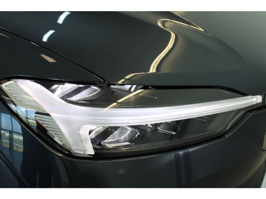 Volvo  XC60 T6 350PK AWD Plus Bright | Trekhaak | 360&deg; | Privacy glas | Harman Kardon | Power Seats ActivLease financial lease