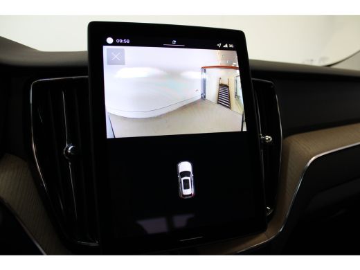 Volvo  XC60 T6 350PK AWD Plus Bright | Trekhaak | 360&deg; | Privacy glas | Harman Kardon | Power Seats ActivLease financial lease