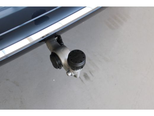 Volvo  XC60 T6 350PK AWD Plus Bright | Trekhaak | 360&deg; | Privacy glas | Harman Kardon | Power Seats ActivLease financial lease