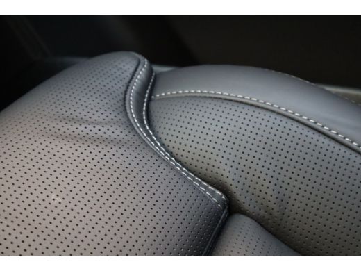 Volvo  XC90 T8 455PK AWD Ultra Black Edition | Executive Edition | Gelamineerd Glas | 22" | massage/ventilati... ActivLease financial lease